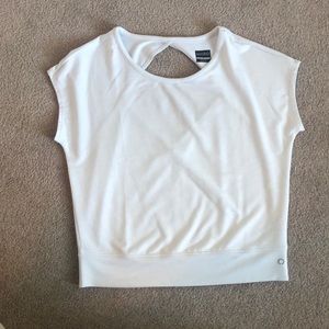 White, comfort tee shirt